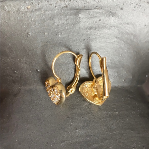Gold diamond heart earrings - Picture 3 of 4